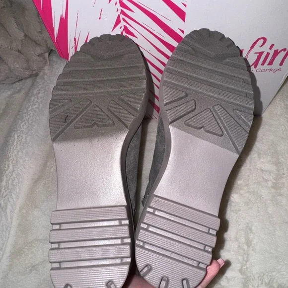 NWT  CORKYS “ Basic “Gray Suede Ankle Boots/ Booties - Picture 10 of 10